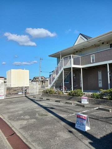 メゾンラフィネＢの駐車場|駐車場です