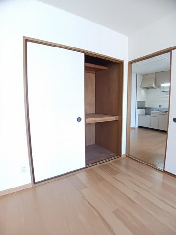 メゾンラフィネＢの収納|たっぷりとした収納スペースです