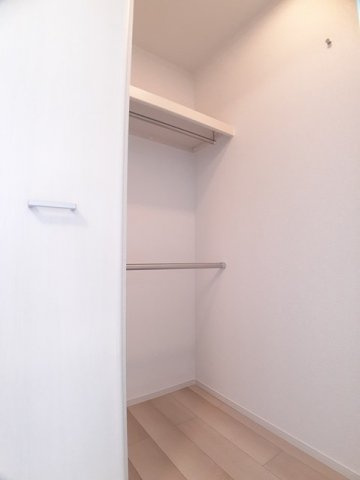 リヴェール西庄Ⅰの収納|大きなものも収納できそうです