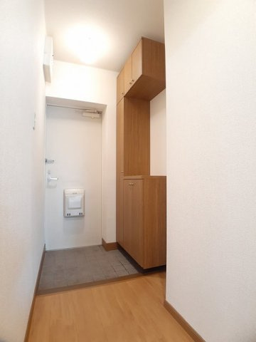 ロマネコンティⅢの玄関|明るい玄関です