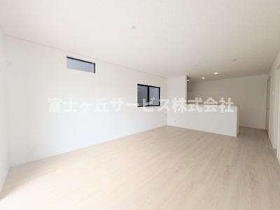 【居間・リビング】 | 浜松市中央区和田町 新築一戸建て 1号棟 | リビングダイニングです