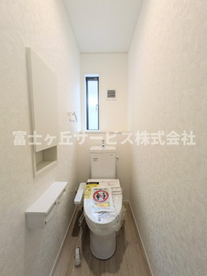 【トイレ】 | 浜松市中央区和田町 新築一戸建て 1号棟 | １F2F同タイプのトイレがあります