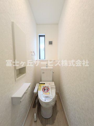 【トイレ】 | 浜松市中央区和田町 新築一戸建て 1号棟 | １F2F同タイプのトイレがあります