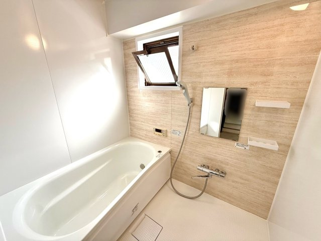 ロイヤルコンフォート日進の浴室