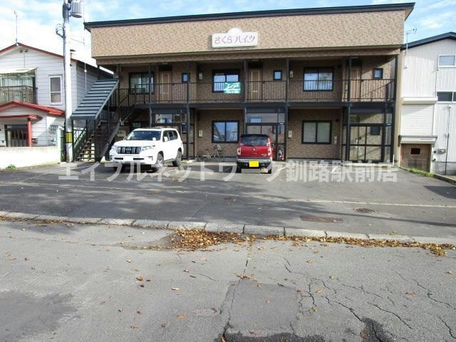 さくらハイツの駐車場