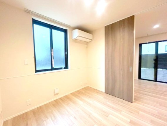 ヴィラサギノミヤの洋室|★洋室5.5帖★