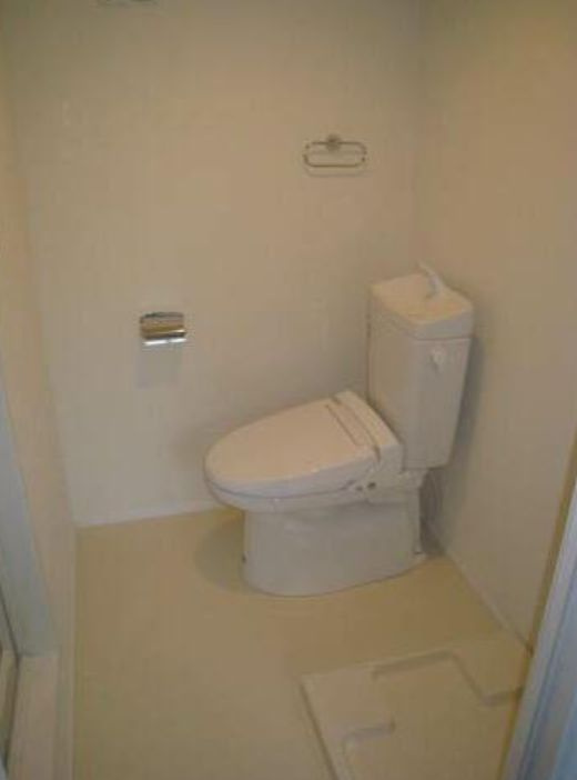 バーミープレイス方南町Ⅲのトイレ|独立型のトイレルーム☆(同一仕様写真)