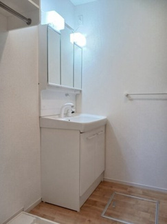 【独立洗面台】 | ネオグレイス | 独立洗面台、朝の身支度には欠かせません