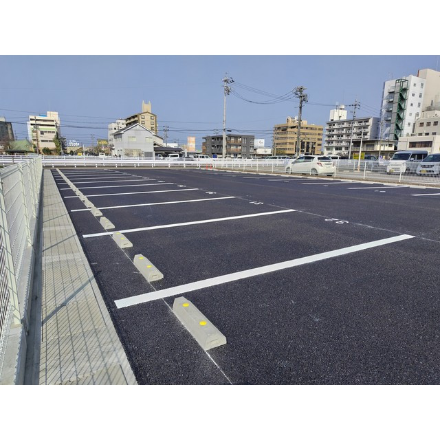 岐阜市薮田南１丁目の駐車場の駐車場