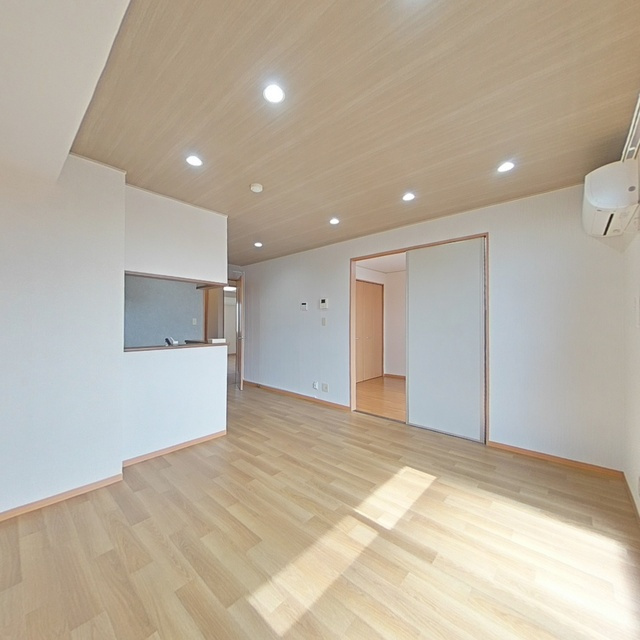 瑞穂市横屋のアパートの居間・リビング