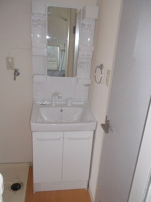 ウイング Aの洗面所