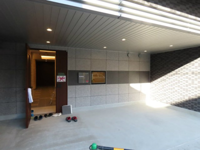 【エントランス】 | リブリ・レジデンス三ノ輪