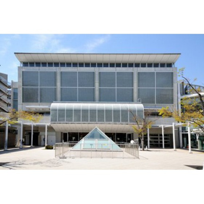 【周辺】 | ＳａＫｕＲａ館 | 図書館「目黒区立八雲中央図書館まで747ｍ」