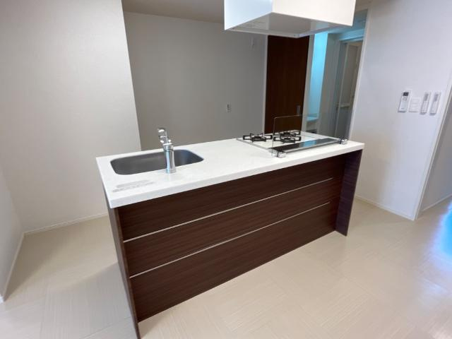 サザンフィールドＢのキッチン|アイランドキッチン