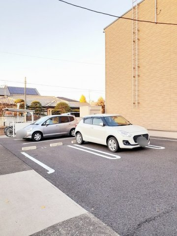 メゾン・ド・アウルの駐車場