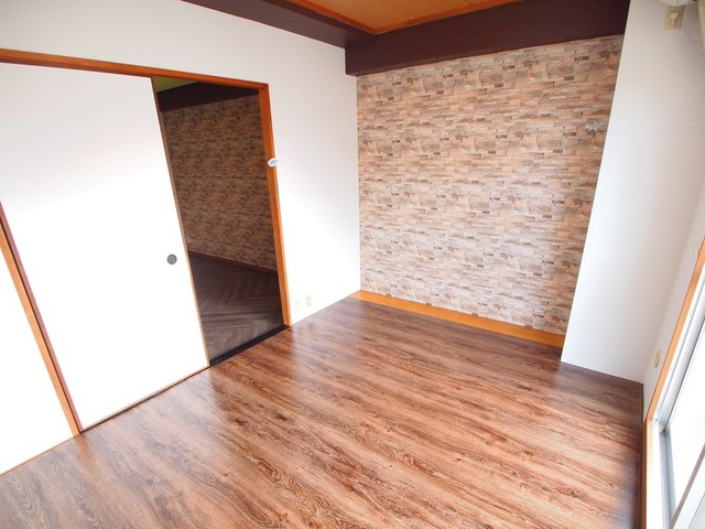 エンブレム王寺の内装