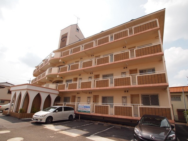 エンブレム王寺の外観