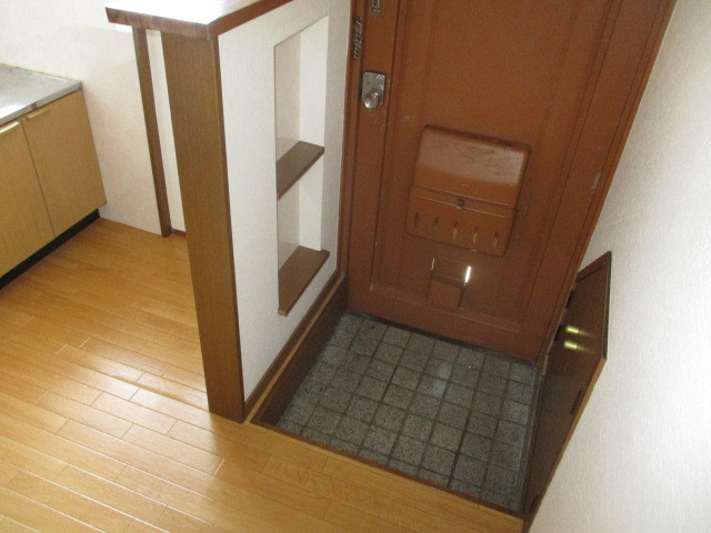 昭和荘の玄関
