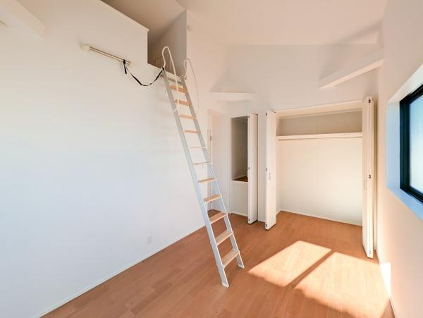 横浜市青葉区榎が丘の新築一戸建の収納|ロフトもあるので収納安心！
