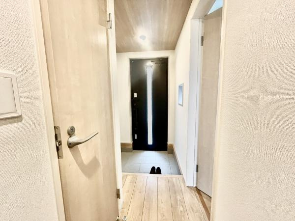 世田谷区南烏山１丁目の新築一戸建の玄関