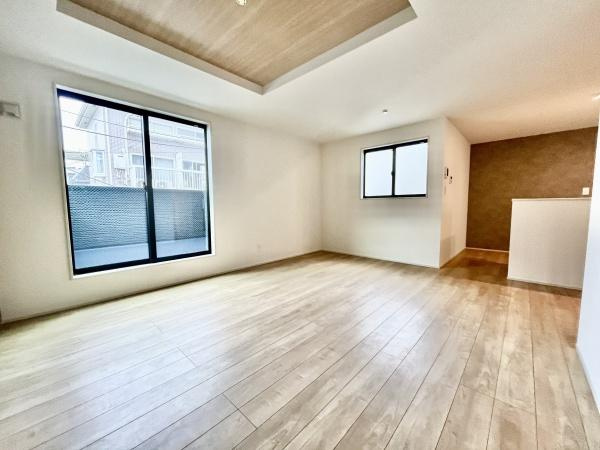 世田谷区南烏山１丁目の新築一戸建の居間・リビング