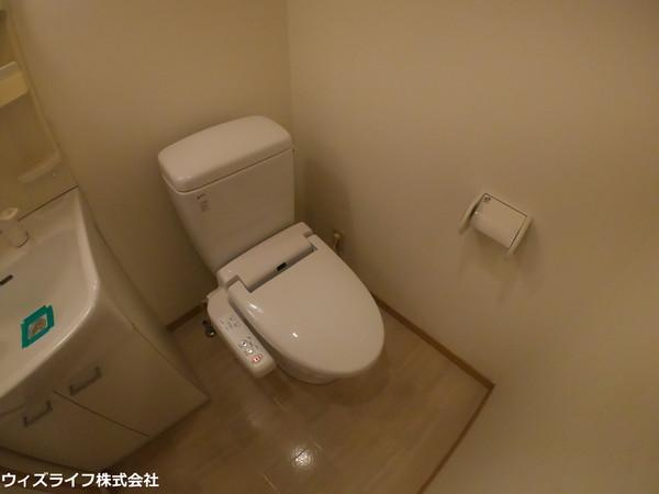 【トイレ】 | サザンステージ越谷 | 写真は同タイプの別のお部屋のものです。