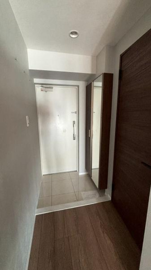 【玄関】 | REGALO | 写真は同タイプの別のお部屋のものです。