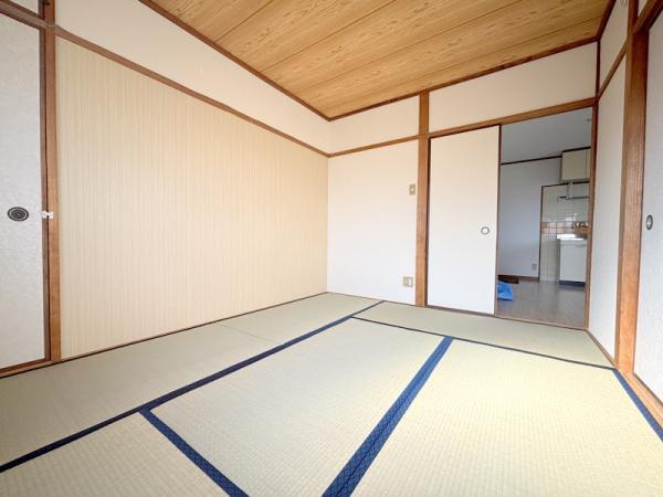 滝ハイツのエントランス|★建物入口です★