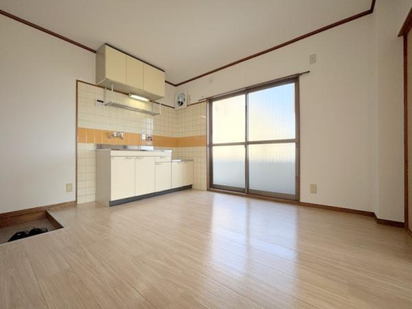 滝ハイツの居間・リビング