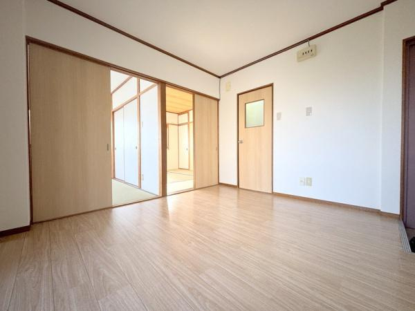 滝ハイツの居間・リビング