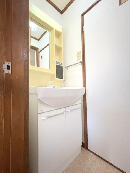 滝ハイツの洗面所|★独立洗面台★