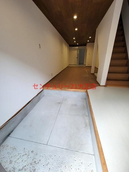 南恩加島3丁目貸家の玄関