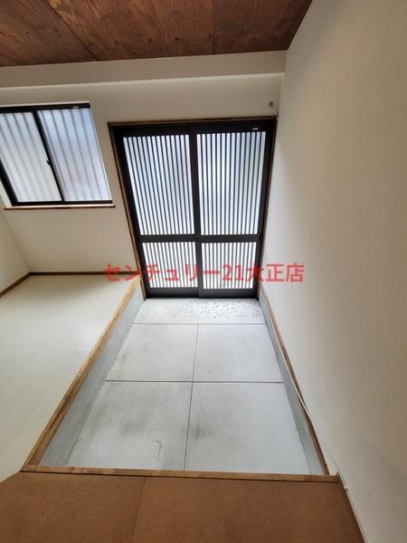 南恩加島3丁目貸家の玄関