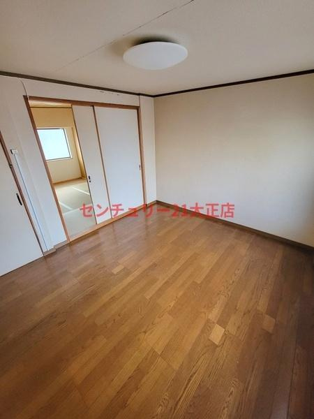 南恩加島3丁目貸家の洋室