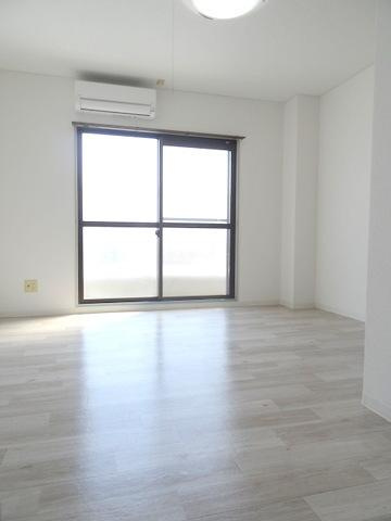 メゾンヒラオの洋室|★明るい室内★