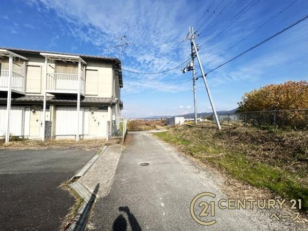 天理市兵庫町の売地の前面道路含む現地写真