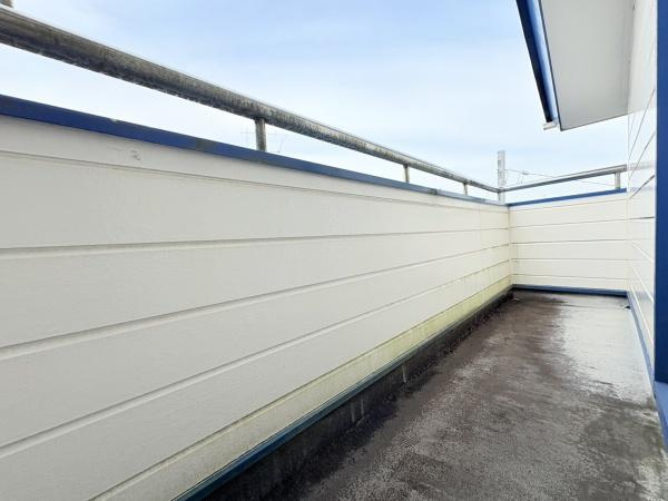 横浜市神奈川区旭ケ丘の中古一戸建のバルコニー