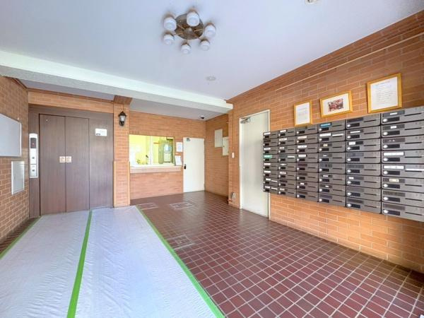 サンパレス下永谷のエントランス