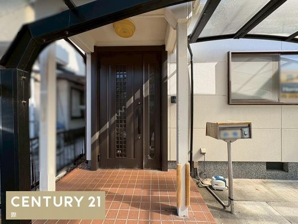 岩出市中黒　中古戸建の玄関