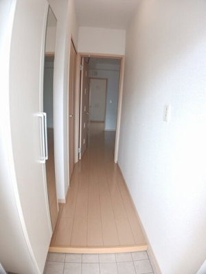 【玄関】 | ラブリーコート