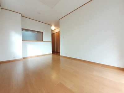 【居間・リビング】 | ヴェルサン・アベニュⅡ