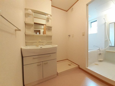 【洗面所】 | ヴェルサン・アベニュⅡ