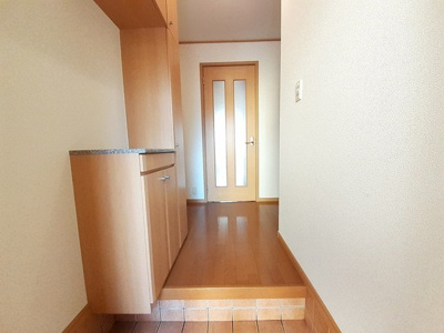 【玄関】 | ヴェルサン・アベニュⅡ