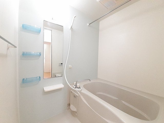 ドゥ・ファミーユＢの浴室|日々の疲れを癒すお風呂付です