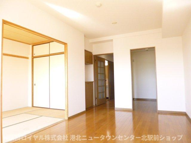 【居間・リビング】