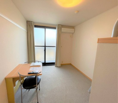 【居間・リビング】 | レオパレスチェリーハウス