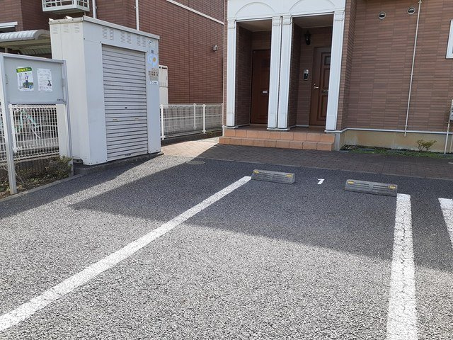 トゥール・エトワールの駐車場