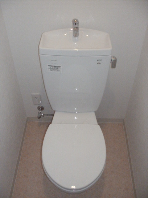 ルミエール苗代の内装|清潔感あるトイレです