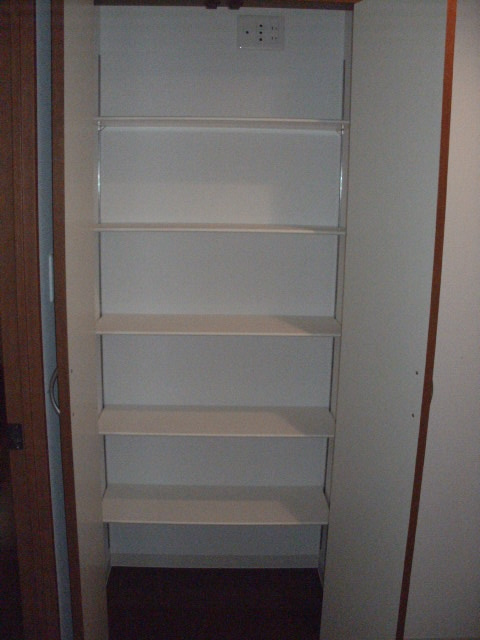 ルミエール苗代の内装|玄関シューズＢＯＸです♪