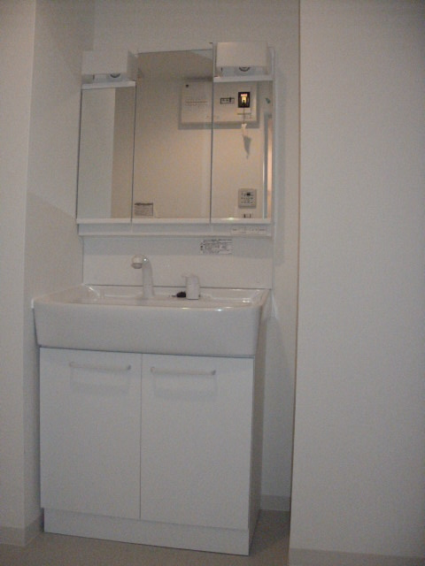 ルミエール苗代の内装|温水シャワー付洗面化粧台です！！